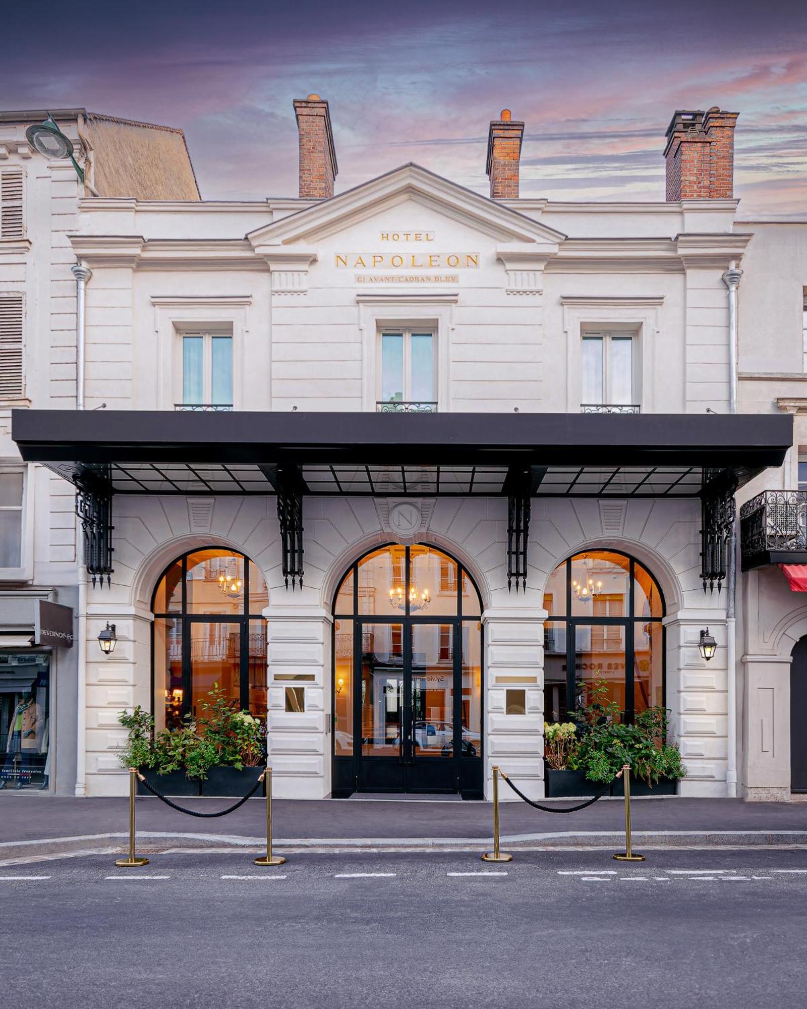 Hotel & Spa Napoleon Fontainebleau Exterior photo